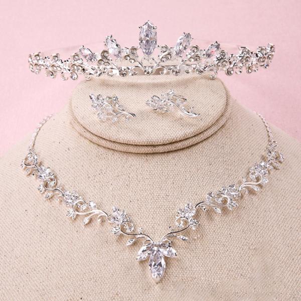 人気キーワード：花嫁 結婚式 二次会 ティアラ ヘアコサージュ ヘッドドレス 髪飾り ヘアアクセサリー ウェディング小物 プリンセス 姫系 ジュエリー 安い ウェディング ウエディング ブライダル 発表会 演奏会 コンサート 音楽会 披露宴...