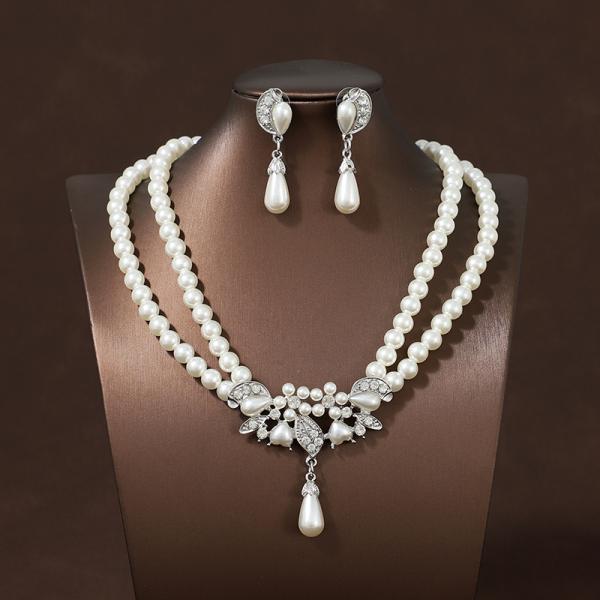 ゴージャスさと上品さを兼ね備えたデザイン、どんなスタイルにも合わせやすく☆ウェディング、二次会はもちろん、パーティーや発表会、写真撮影などでも活躍の1点です！成人式や卒業式、舞台演出、演奏会などにもピッタリなアクセサリーも多数取り揃えており...