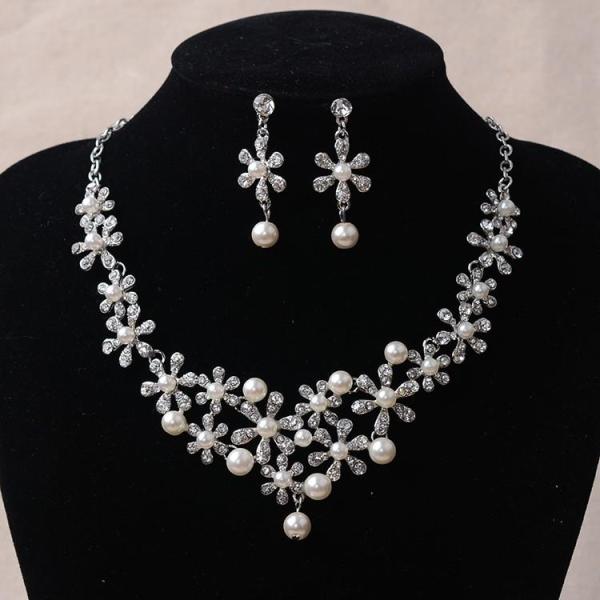 人気キーワード：花嫁 結婚式 二次会 ネックレス イヤリング ピアス セット ヘッドドレス アクセサリー ウェディング小物 プリンセス 姫系 ゴージャス 上品 ジュエリー 安い ウェディング ウエディング ブライダル 発表会 演奏会 コンサ...