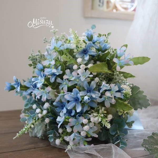 misuzu* ブルースターとかすみ草のクラッチブーケ ウェディング 前撮り misuzu* ブルースターとかすみ草のクラッチブーケ ウェディング 前撮り