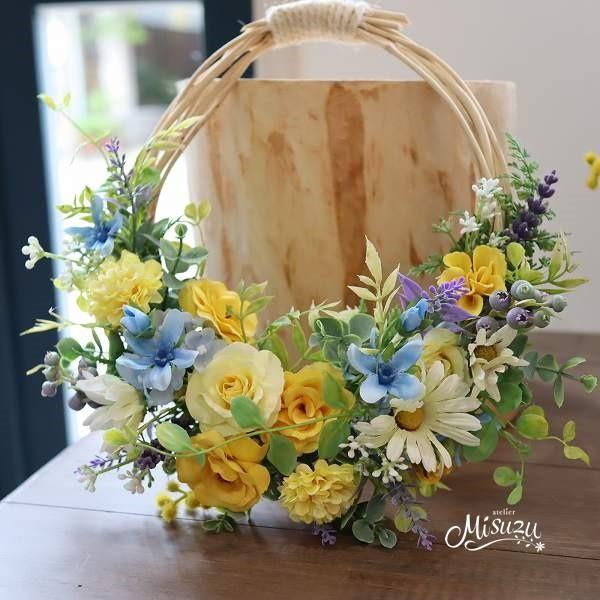 Misuzu053 ナチュラルグリーン 大人可愛いハーフムーン リースブーケ 水色ｘイエロー Wreath053 花とブーケのアトリエ美鈴ヤフー店 通販 Yahoo ショッピング