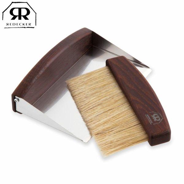 上質な暮らしの道具ストーブ周りのちょこっと掃除に便利なセットブラシで定評のある、ドイツ・レデッカー社の上質な手道具です。材質は程よく弾力のあるブタ毛。長めの毛足により、細かい灰や木屑もきれいに集めることができる、ブラシとちりとりのセットです...