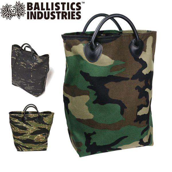 ▼某ブランドのビンテージレザーハンドルトートを忠実にサンプリングしたトートバッグになります。見本にしたトートバッグは極厚のキャンバス素材になりますがメーカーの得意とするコーデュラナイロン製に置き換えています。素材以外の相違点としてはコシを出...