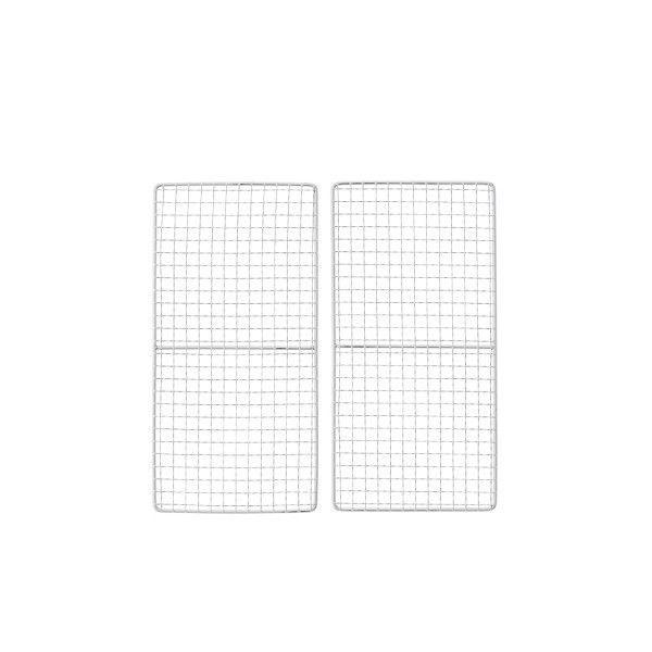 ハーフサイズ2枚の使いやすい焼網！●ピラミッドTAKIBI M専用焼網●半面使用なら、焚火とも同時に楽しめます●1枚で半面、2枚で全面、使い分けできます■仕様総重量：（約）380gサイズ：（約）30×15cm×2pcs構　成：ハーフサイズ×...