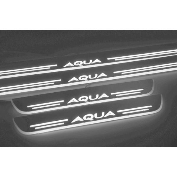 トヨタ AQUA アクア スカッフプレート LED 4枚セット AQUA（アクア）LED 流れるスカッフプレート 白/ホワイト発光 内装