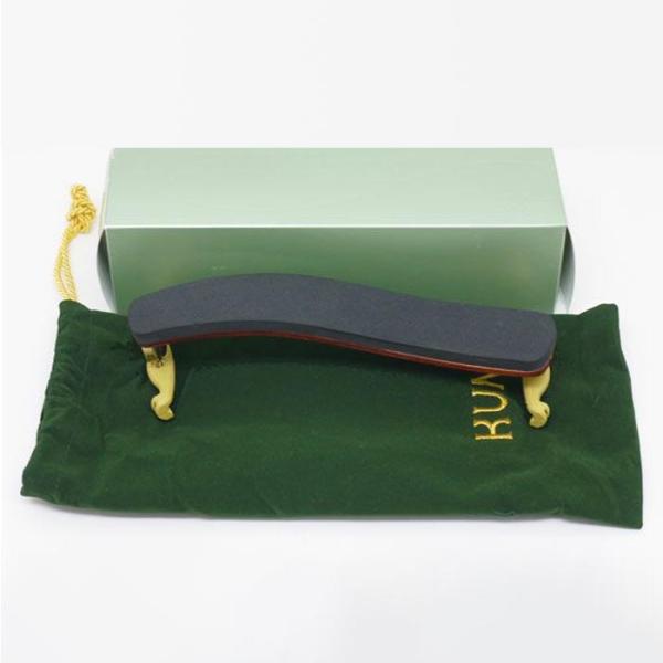 土台にメイプル材を使用し、デザインと音響にこだわった、KUNの高級モデル。ケースの中で楽器を傷めないよう布袋が付いています。