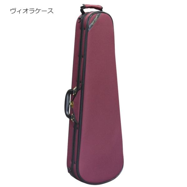 軽量ながら衝撃にも強い、大人気のケース。四角タイプ以上に軽い上、三角形ながら地面に立てて置いても倒れません。ディープポケットシステムを採用し、大判スコアも収納することができる優れモノ。ファスナーには防水ジッパー（YKK社製「AquaGuar...