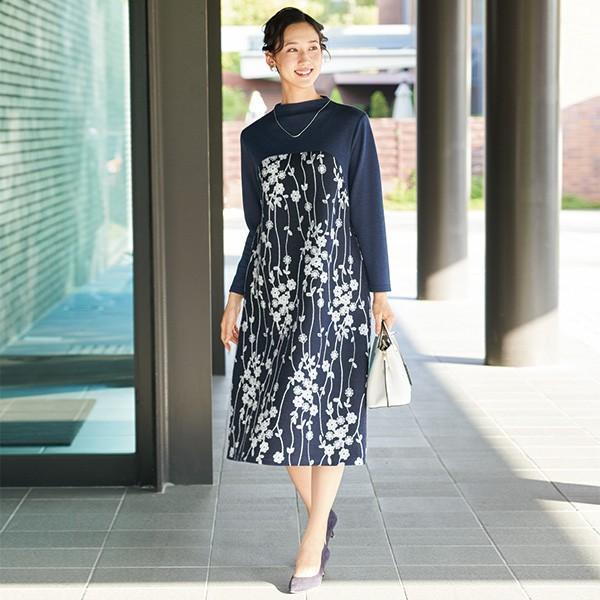 超ポイント祭 期間限定 40代 花柄刺しゅう切替えワンピース 春秋 レディース ワンピース おしゃれ 大人 50代 服 シニアファッション ミセスファッション 70代 60代 ワンピース 色 ネイビー