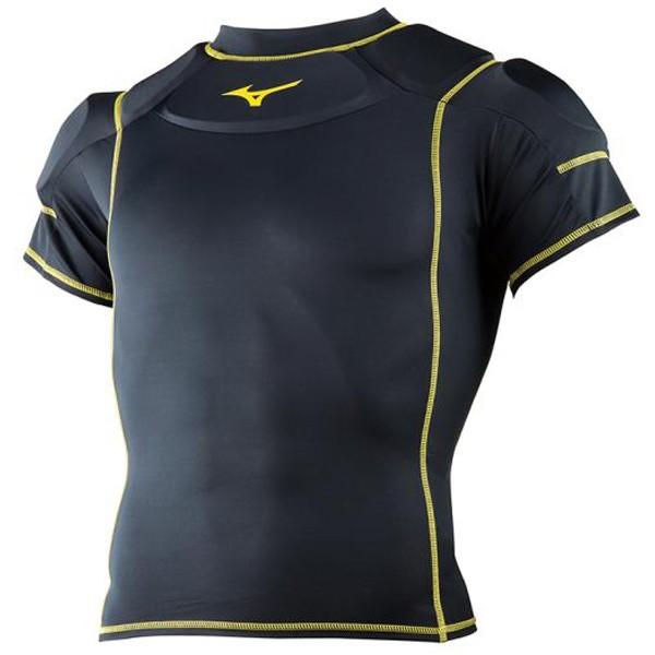 IRB公認／日本ラグビーフットボール協会認定ショルダーガード。パッドが入っている部分は、胸、肩、両袖、背中側(衿下中央と衿下袖両側)になります。※こちらユニセックスの商品になります。商品規格は男性サイズです。【メーカー】ミズノ【商品名】ラグ...