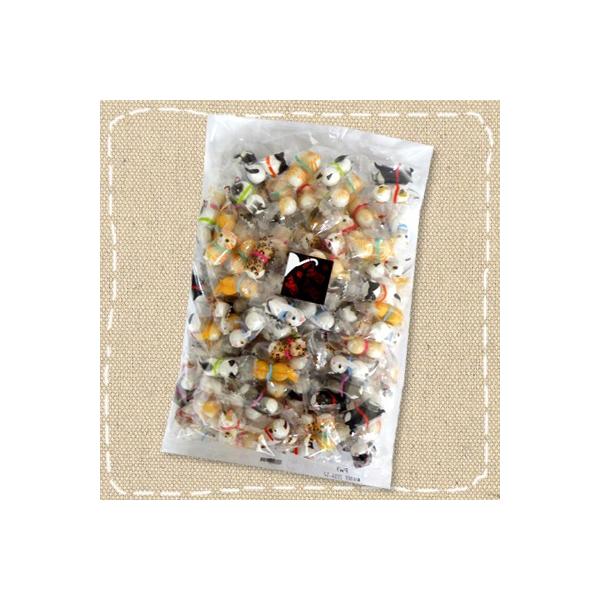 ※１１月・１２月・１月は、特に受注が多いため、納品までに２週間以上掛かる場合もあります。ご了承の上、ご注文頂きますようお願いいたします。希望小売価格：2000円（税別）1コのねこに直径約1cmの丸いチョコ玉が2個包装されています。いろいろな...