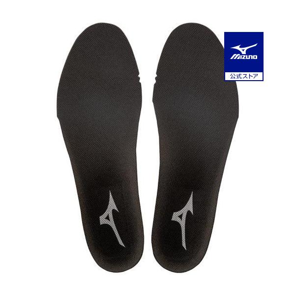 ラストに沿ったラウンド形状。ポリエステルとE・V・Aスポンジ（硬質プレート付）の使用で金具などの突き上げを緩和します。 野球 トレーニングシューズ