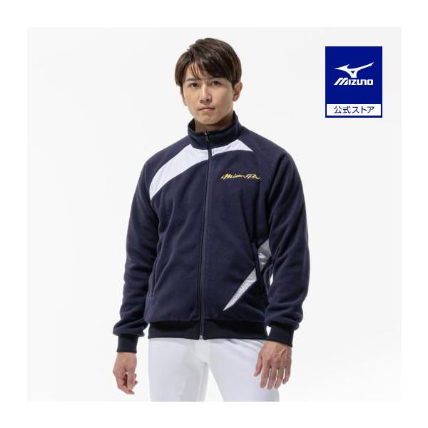 侍ジャパンで採用のグラウンドコート仕様のフリースジャケット。通称「グラフリ」。