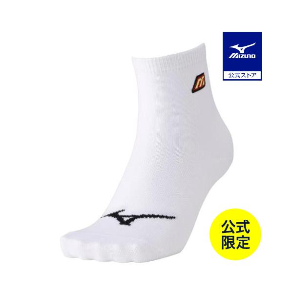 Mマークロゴが特徴の復刻ソックス。