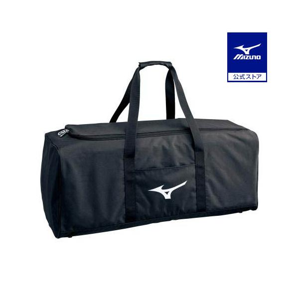 たっぷり66Lの大容量用具ケース。捕手用具2セット、または両耳ヘルメット6個収納可能。