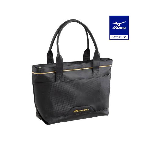 ファスナーフルクローズで中身が落ちない設計、再生ポリエステル使用