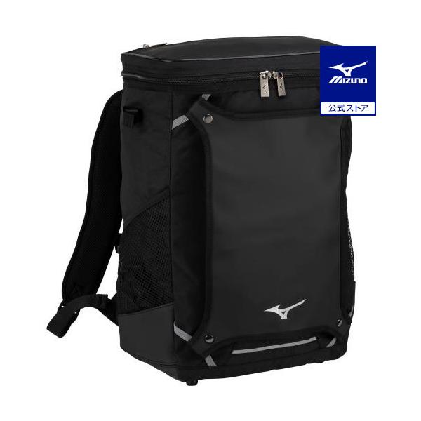 子供から大人まで幅広い世代へ。サイドにバット収納があるジュニア用バックパック。30Lと容量も大きく、大人でも使用可能なサイズ。