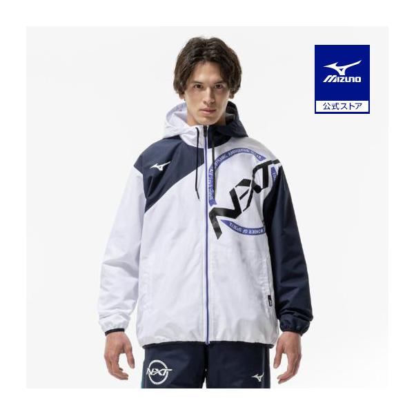 切り替えデザインと左胸のビッグサークルロゴが目を引くウィンドブレーカー!