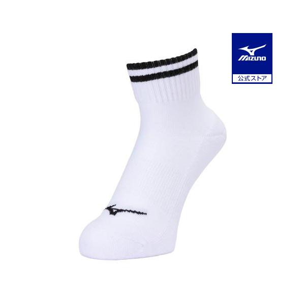 ベーシックな機能でシンプルデザインのショート丈ソックス。適度なフィット性でシューズとの干渉を緩和します。足底パイル設計で適度なクッション性を有し、地面からの衝撃を緩和します。シンプルなデザインなので、スポーツや普段にも使いまわししやすいソッ...