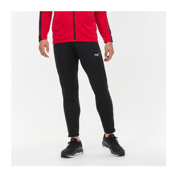 ソフトな素材とすっきりしたシルエットが特徴のチームウェア