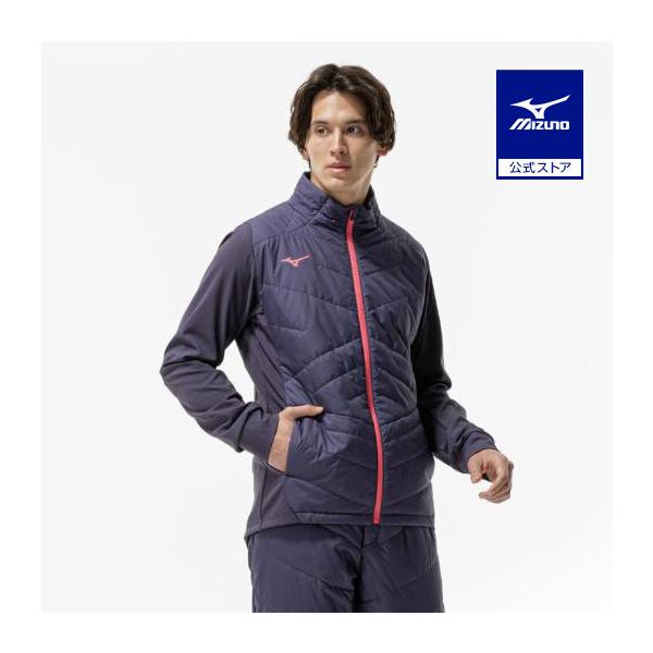 ダウンを超えた、その先へ。ダウンよりも温かい、ミズノ独自素材『テックフィルブレスサーモ』（※素材比較）冬のトレーニングシーンで身体を包み込んでくれる、軽くて温かいテックフィルブレスサーモハイブリッドジャケット。