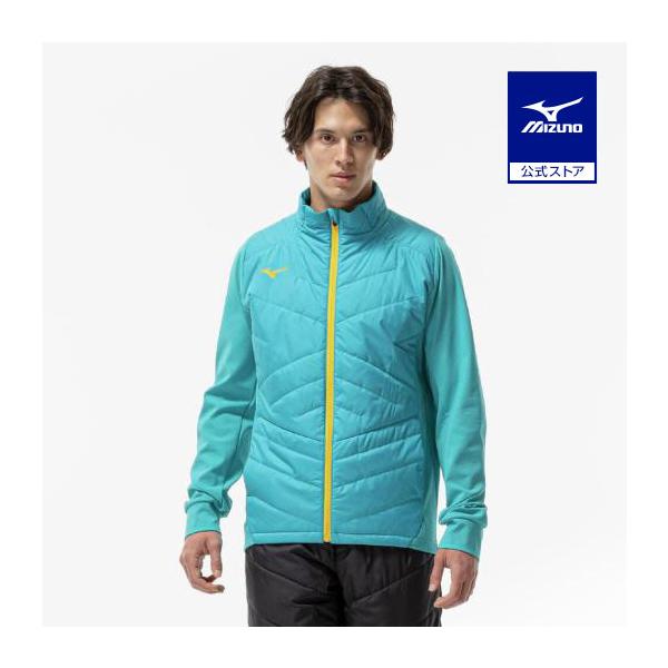ダウンを超えた、その先へ。ダウンよりも温かい、ミズノ独自素材『テックフィルブレスサーモ』（※素材比較）冬のトレーニングシーンで身体を包み込んでくれる、軽くて温かいテックフィルブレスサーモハイブリッドジャケット。