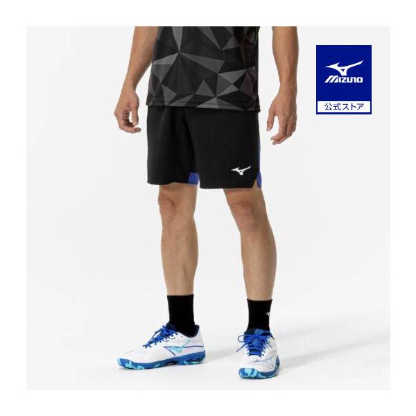 吸汗速乾性に優れたストレッチ素材「ムーブクロス」がプレー中の動きをスムーズに。