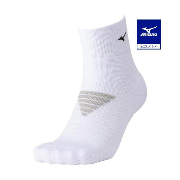 クッション性・サポート力・履き心地とバランスのとれた一足でラケットスポーツの動きをサポート。