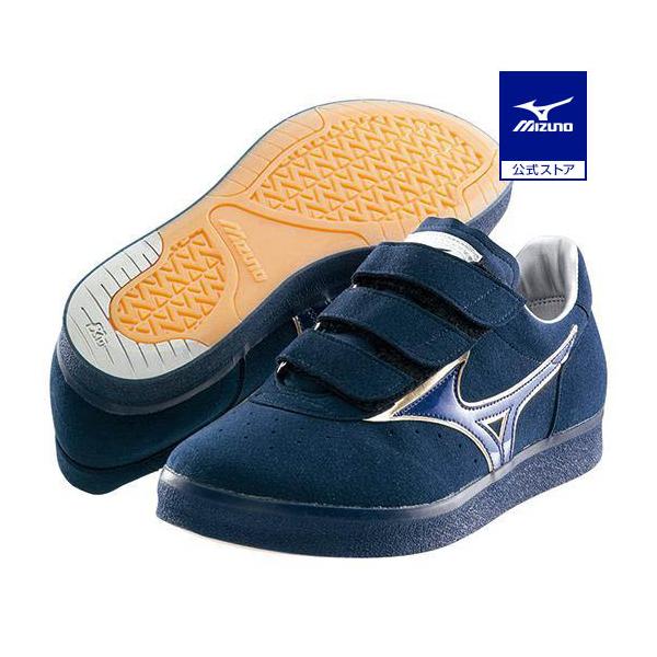 指先周りがより快適になったレフェリー用シューズ。