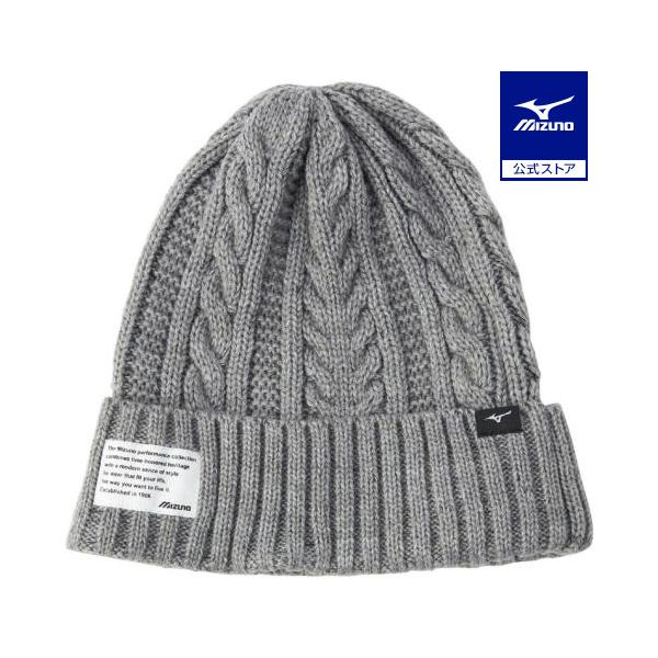 アクリル×ウール×ブレスサーモのケーブル編みニットキャップ。