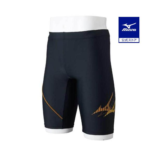 Fitnessプールで歩くことを楽しむフィットネス水着です。ロゴのワンポイントが特徴。