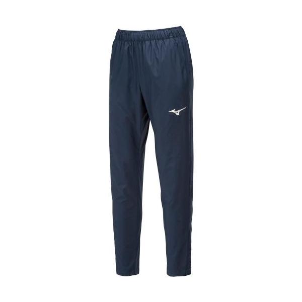 ワンポイントロゴのみでシンプルなデザインのピステパンツ。ジュニアサイズ。撥水性を備え、雨風の中でも活躍します。細かな体温調節にも活躍し、1着持っていると便利です。