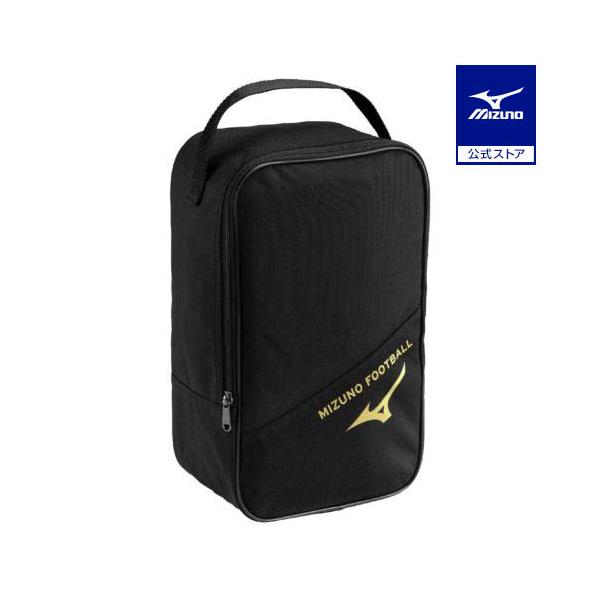 サッカースパイクとメンテナンス用品が収納可能なシューズケース。