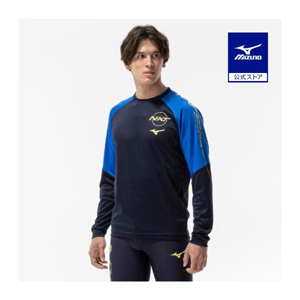 スポーティーなデザインのN-XT長袖シャツ。練習、移動着として着用できるアイテム。