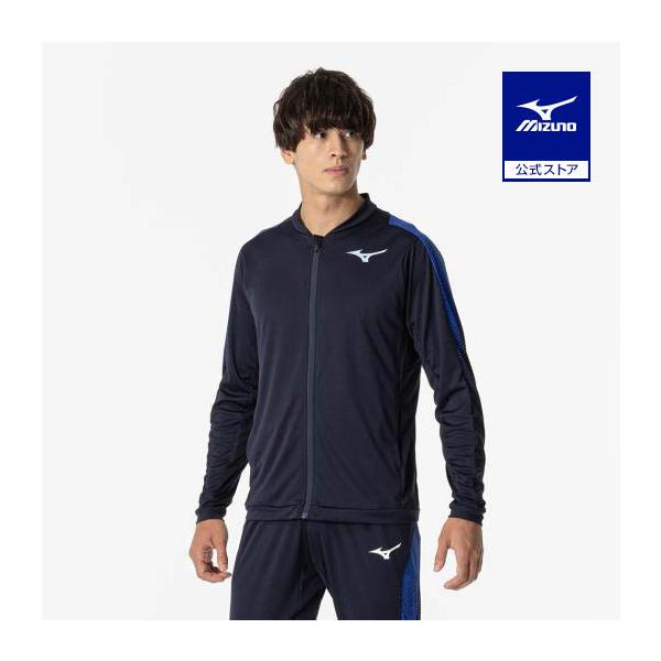 柔らかな風合いで動きやすいウォームアップシャツ