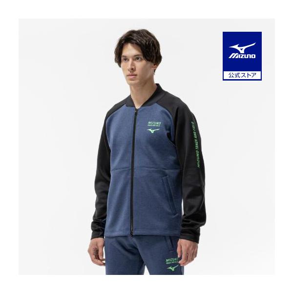 生地がよく伸びて快適に動けるスリムシルエットのスウェット