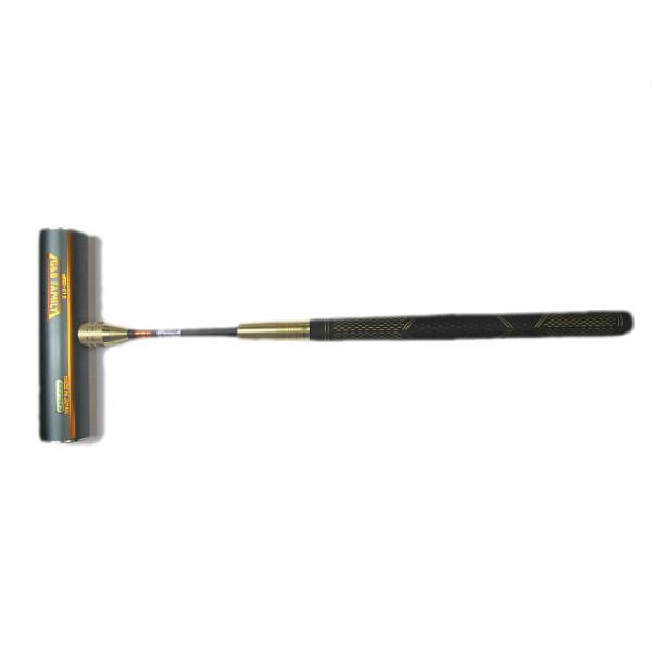 ●ヘッドは両面使用可能なチタン製フェイスφ45×200mm、約450gです。耐久性・反発性・硬度もヘッド素材の中ではすべてトップクラス、色はチタンシルバーになります。●グリップ全体を回して60〜85cmまで調節可能な伸縮ができるシャフトです...