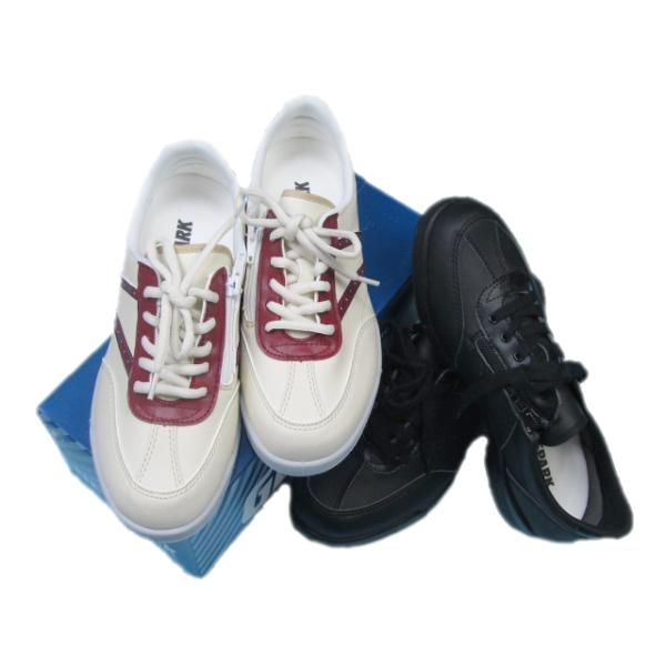 ●紐靴でも脱ぐ履くが楽々、ファスナー仕様のゲートボールシューズです。●靴底はスパークの時に便利なボールおさえがあります。●企画はゲートボールメーカーのニチヨー、製造はアキレスで安心品質の日本製シューズになります。ファスナーは信頼感があるYK...