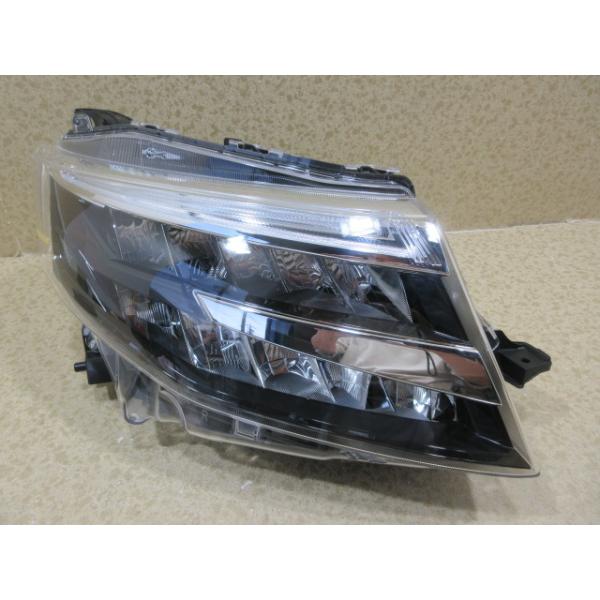 ルーミー　カスタム　後期型　LEDヘッドライト　右側　美品 トヨタ ルーミー カスタム M900A/M910A 後期 純正 LED 右 ヘッド