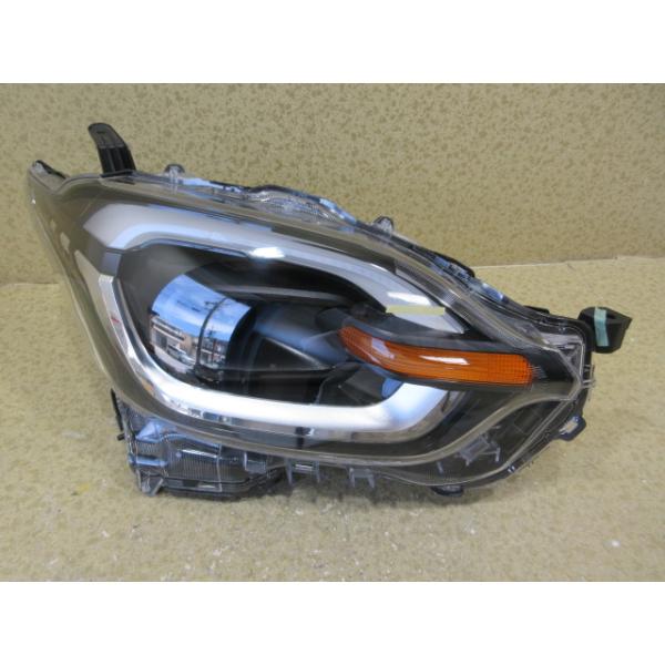 トヨタ シエンタ MXPL10G MXPL15G 純正 LED 右 ヘッドライト 刻印：S1
