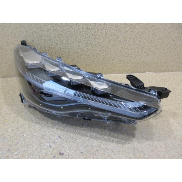 良品 トヨタ カローラ クロス ZSG10 ZVG11 純正 LED 右 ヘッドライト