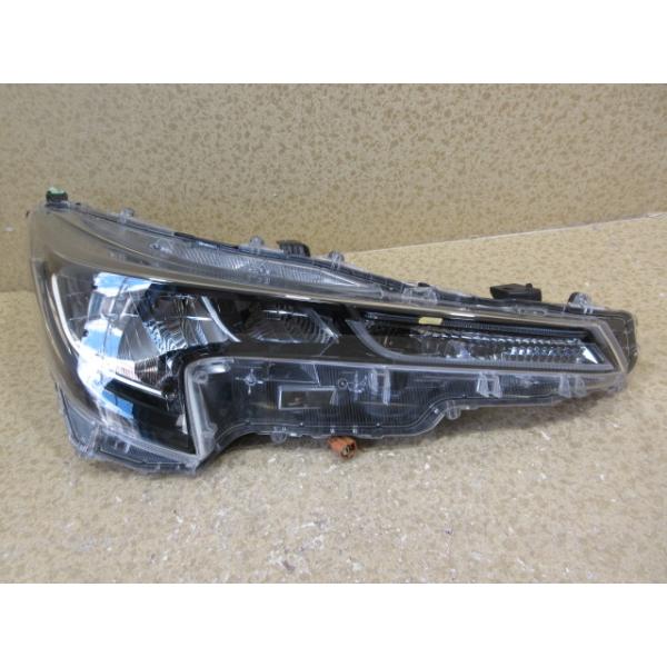 トヨタ　カローラ　ツーリング　NRE210W　純正　LED　右　ヘッドライト　刻印：U　KOITO　12-633