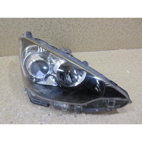 アクア NHP10 左右ヘッドライト KOITO 52-244 トヨタ アクア NHP10 前期 純正 ハロゲン 右 ヘッドライト インナー