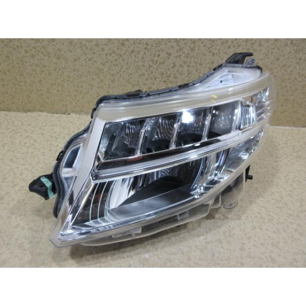 トヨタ ルーミー M900A/M910A 純正 LED 左 ヘッドライト 81170-B1220