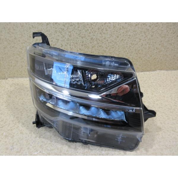 DAIHATSU　ムーヴ　LA160S 左ヘッドライト　新品 良品 ダイハツ ムーヴ カスタム LA150S/LA160S 後期 純正 LED 右