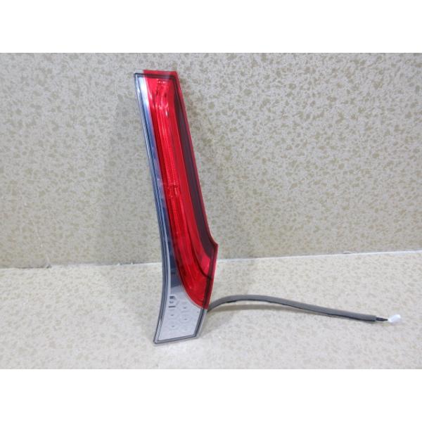 良品 ホンダ フィット HV GP5 純正 右 テール フィニッシャー ランプ