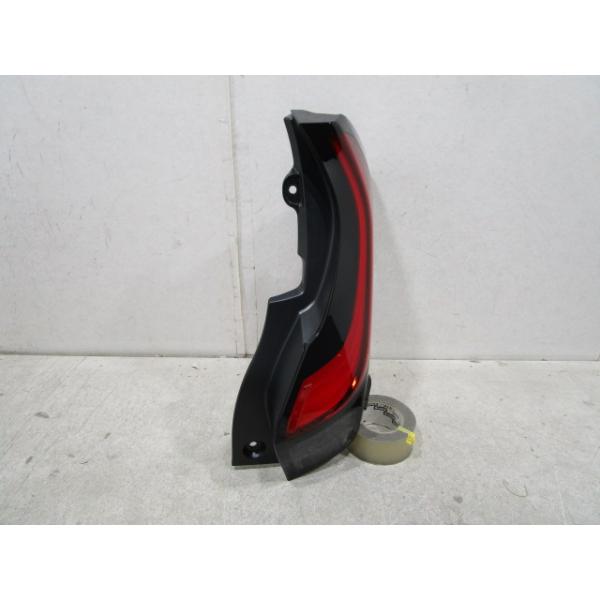 【右テールランプ】トヨタ　アクア Yahoo!オークション -「アクア テールランプ 右」(トヨタ用) (自動車