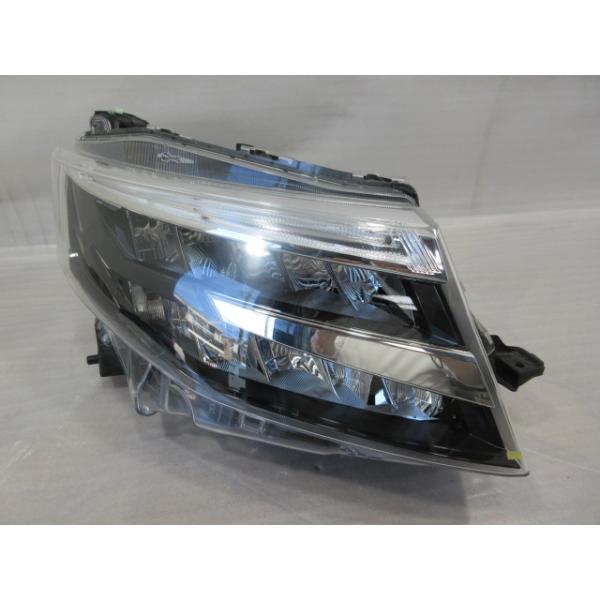 ルーミー　カスタム　後期型　LEDヘッドライト　右側　美品 トヨタ ルーミー カスタム M900A/M910A 後期 純正 LED 右 ヘッドライト