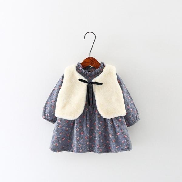 女の子らしいロマンチック小花柄がとっても可愛いワンピースです♪ワンピースの裏地はあったかーいモコモコなボア、そしてゴージャスなファーベストもセットなので、これからの寒い季節にピッタリ！！保温性プラス柔らかく動きやすい生地で、冬も元気にお洒落...