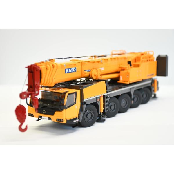 オールテレーンクレーン KA-1300R 1/50スケール ミニチュア : モアア