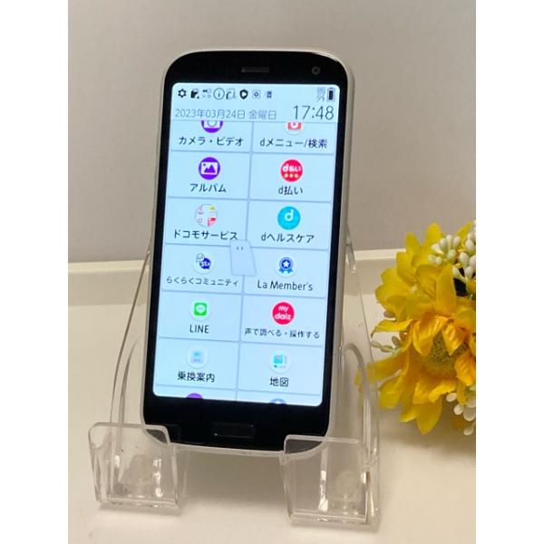 NTT docomoらくらくフォン F-52B ホワイト SIMフリー 64GB らくらくスマートフォン 使用少 美品 FCNT F-52B [64GB] docomo SIM
